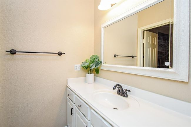 15603 Clear Pointe Dr, House other with 3 bedrooms, 2 bathrooms and 2 parking in Cypress TX | Image 23