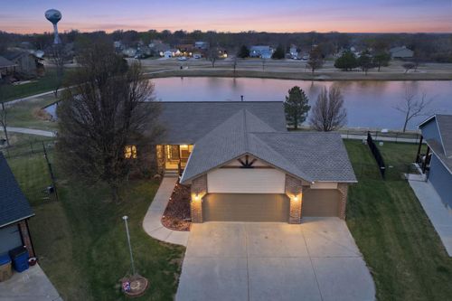 6465 N Upchurch Cir, Park City, KS, 67219-2423 | Card Image