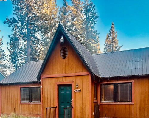 13273 Sierra Dr W, Truckee, CA, 96161-5024 | Card Image