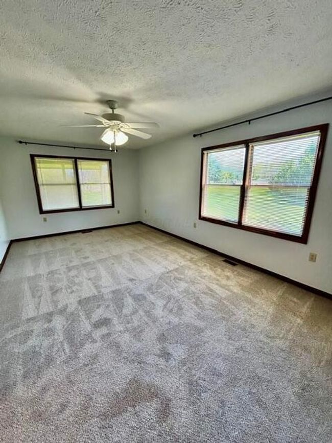 13181 Basil Rd Nw, House other with 3 bedrooms, 2 bathrooms and null parking in Baltimore OH | Image 13