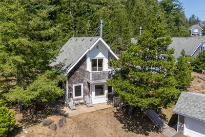 1920 Spyglass Ter, House other with 3 bedrooms, 2 bathrooms and null parking in Tillamook OR | Image 2