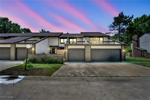 245-578 Wilkes Ln, Richmond Heights, OH, 44143-2621 | Card Image