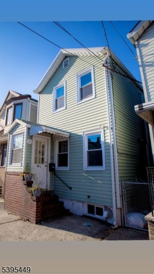 94 Marne St, Newark, NJ, 07105-3418 | Card Image