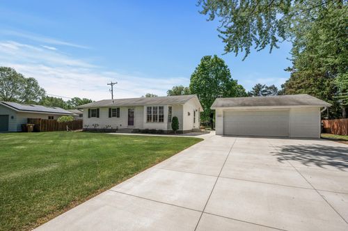 6701 114th Ave N, Champlin, MN, 55316-2801 | Card Image