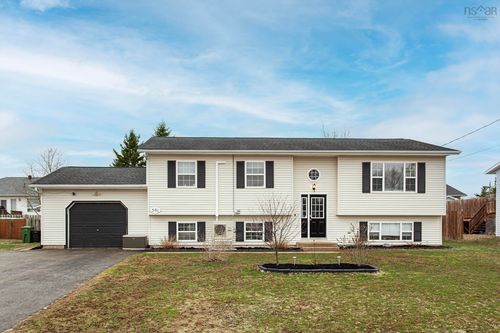 591 Maxner Dr, Greenwood, NS, B0P1R0 | Card Image