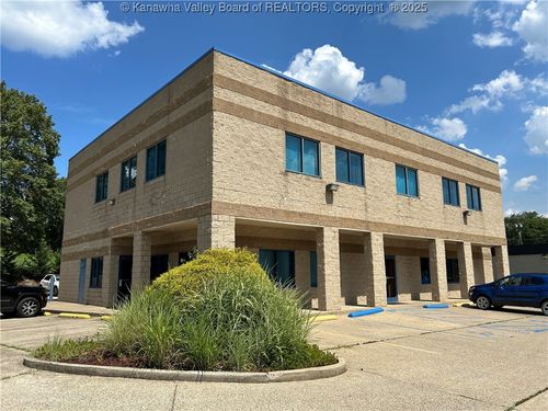 5011 Teays Valley Rd, Scott Depot, WV, 25560-7812 | Card Image