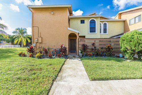 8073 Nw 71st Ct, Tamarac, FL, 33321-2762 | Card Image