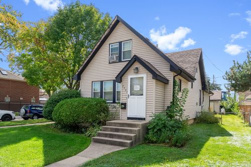 7501 W Winnemac Ave, Harwood Heights, IL, 60706-3407 | Card Image