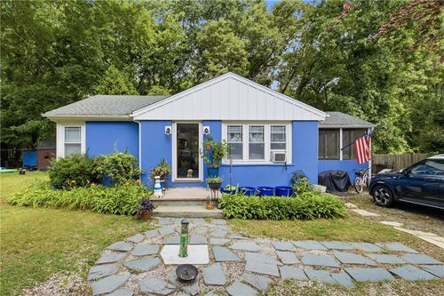 50 Plum Point Rd, Saunderstown, RI, 02874-2707 | Card Image