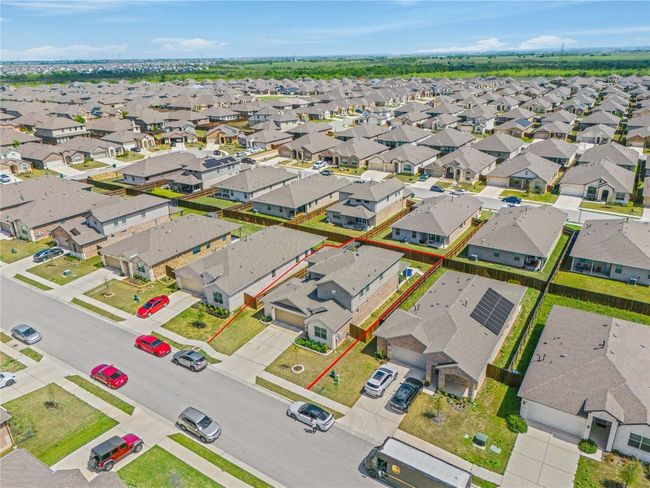 Aerial view with a residential view | Image 31