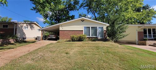 621 Pinellas Dr, Saint Louis, MO, 63126-1022 | Card Image