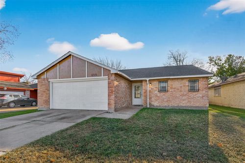 8746 Parkway Forest Dr, Houston, TX, 77044-2006 | Card Image