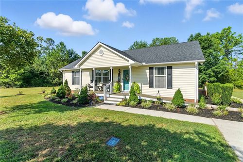 3 Saluda St, Honea Path, SC, 29654-1876 | Card Image