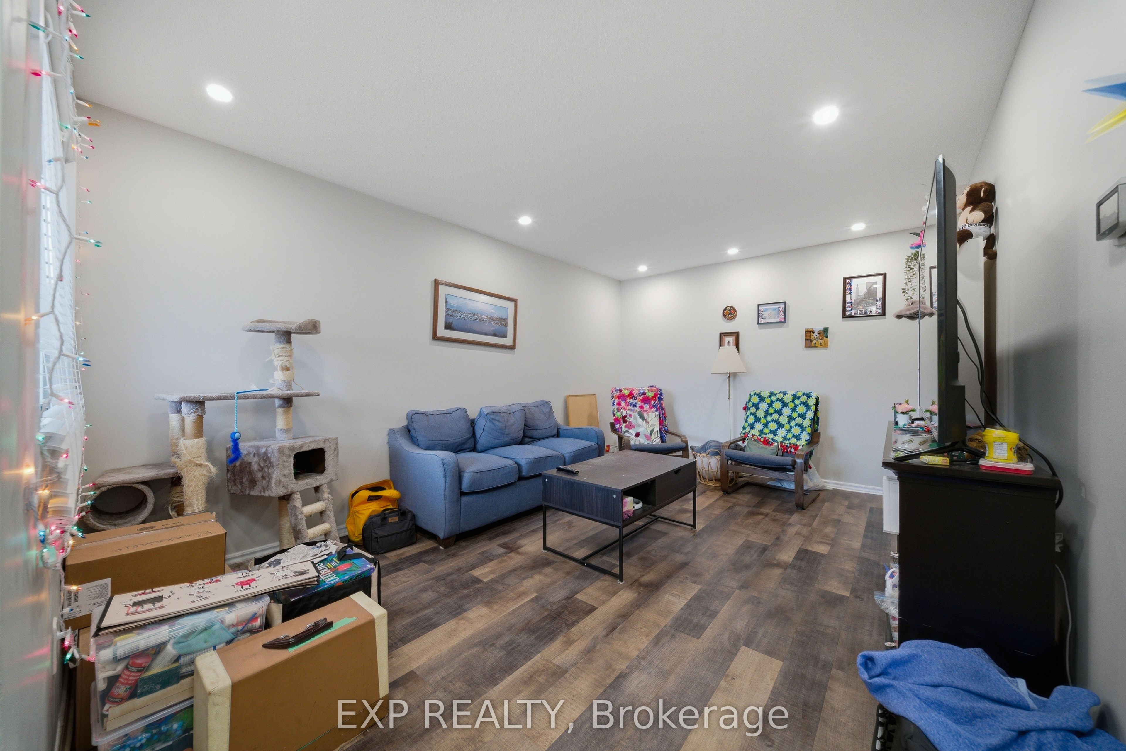 Residential in Hunt Club - South Keys and Area 2