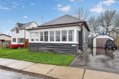 124 East Park Drive, Woodstock, ON, N4S3N2 | Card Image