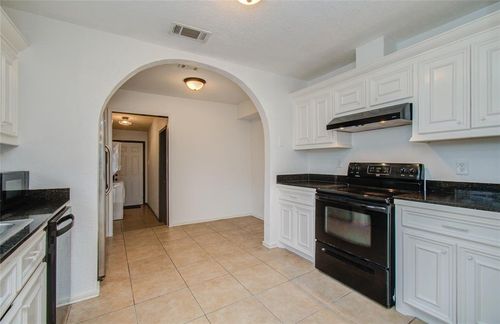 5319 Bell St, Houston, TX, 77023-2005 | Card Image