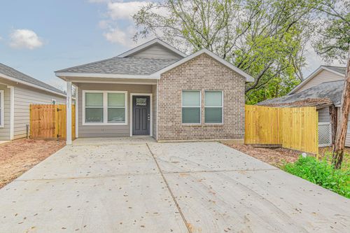 3701 Chanterway St, Bacliff, TX, 77518-2147 | Card Image