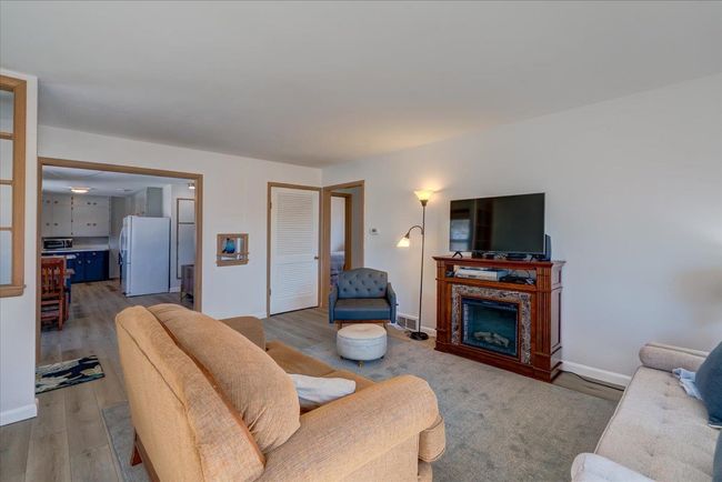 300 Pleasant Dr, House other with 3 bedrooms, 2 bathrooms and null parking in Waunakee WI | Image 17