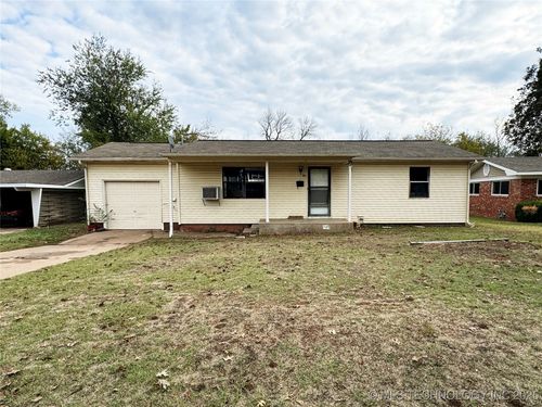 744 Wilson Pl, Cushing, OK, 74023-4558 | Card Image