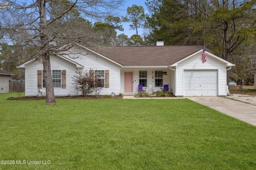 1128 Oak St, Ocean Springs, MS, 39564-8920 | Card Image