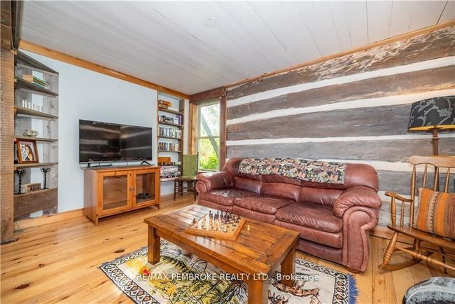 8744 Highway 60 Highway, Home with 3 bedrooms, 1 bathrooms and 20 parking in North Algona Wilberforce ON | Image 14
