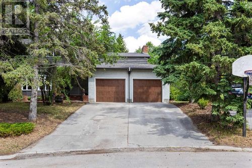 24 Varston Pl Nw, Calgary, AB, T3A0B7 | Card Image