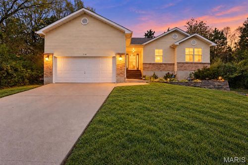 316 Easy St, De Soto, MO, 63020-3815 | Card Image