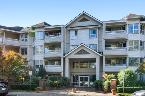 313-8139 121a St, Surrey, BC, V3W0Z2 | Card Image