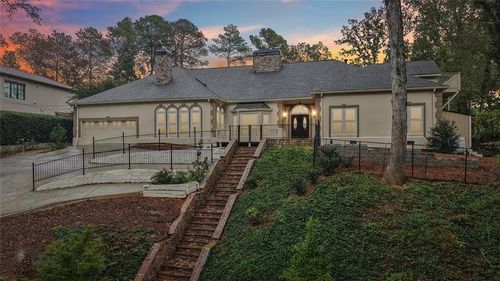 511 Pine Valley Rd Se, Marietta, GA, 30067-4827 | Card Image