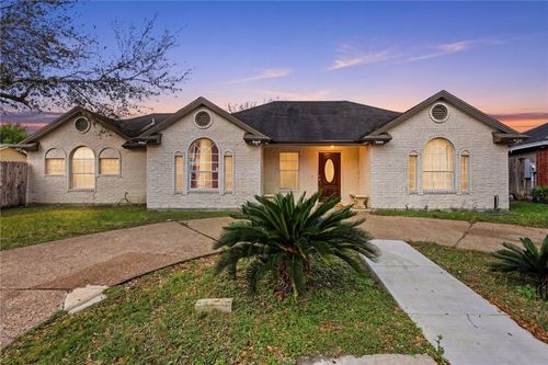 1109 Green Field Drive, Corpus Christi, TX, 78405 | Card Image