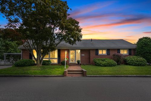 3 Carter Rd, Woburn, MA, 01801-4601 | Card Image