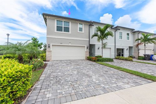 2905 Olivia, Lauderdale Lakes, FL, 33311 | Card Image