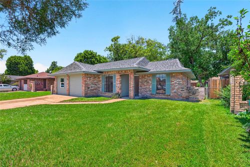 2026 Bunzel St, Houston, TX, 77088-3207 | Card Image