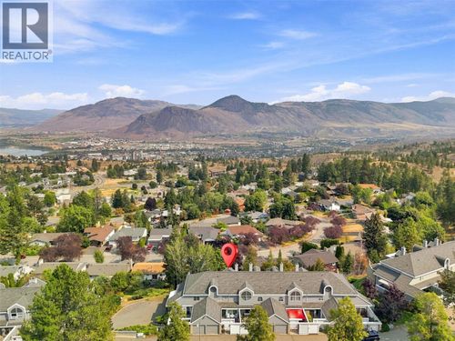 11-1795 Summit Dr, Kamloops, BC, V2E2E8 | Card Image