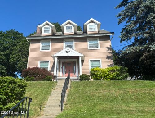 136 Maple Avenue, Troy, NY, 12180 | Card Image