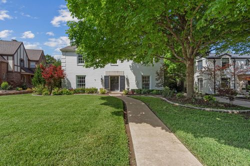 2215 Ward Pkwy, Fort Worth, TX, 76110-1713 | Card Image