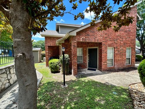 42-42 Chapel Hill Cir, San Antonio, TX, 78240-3903 | Card Image