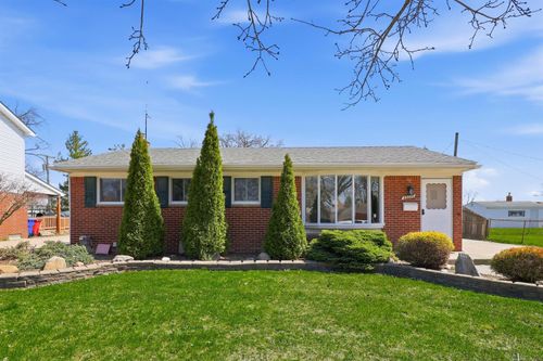 33226 Vista Way Street, Fraser, MI, 48026 | Card Image