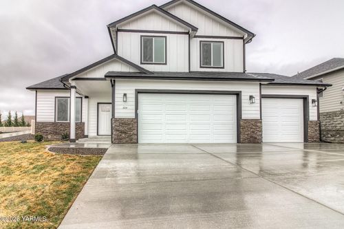 304 N 90th Ave, Yakima, WA, 98908-1477 | Card Image