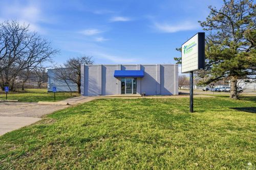 2730 Amherst Ave, Manhattan, KS, 66502-2936 | Card Image