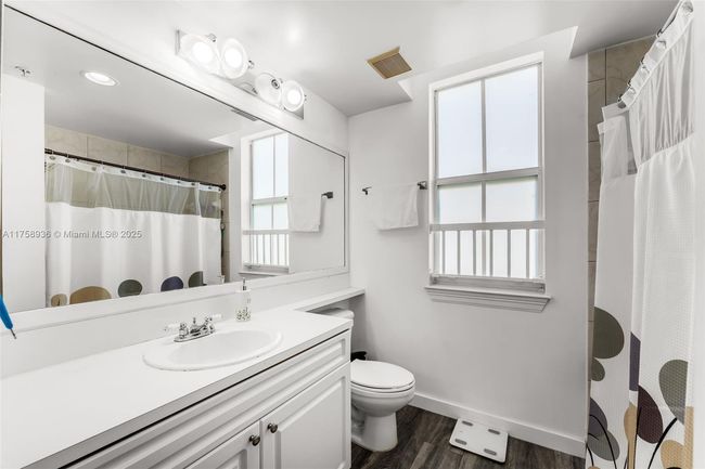 APT-112 - 6831 Sw 44 Th St, Condo with 3 bedrooms, 2 bathrooms and null parking in Miami FL | Image 19