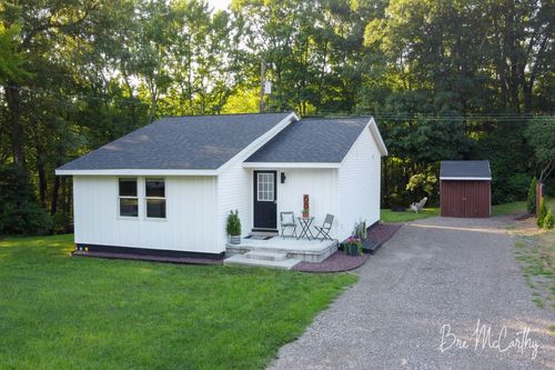 68 E River Rd, Muskegon, MI, 49445-8572 | Card Image