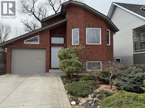 551 Clover St, Windsor, ON, N8P1C5 | Card Image