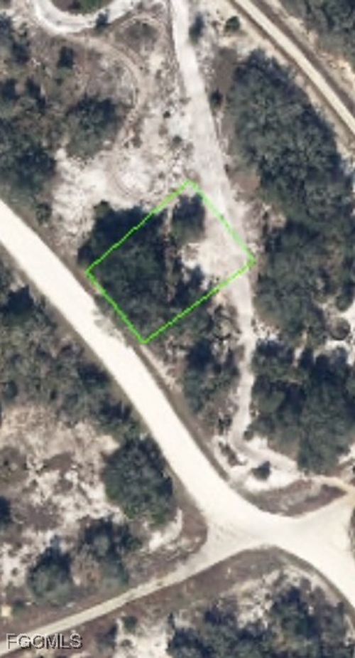 305 Wildwood Dr, LAKE PLACID, FL, 33852 | Card Image