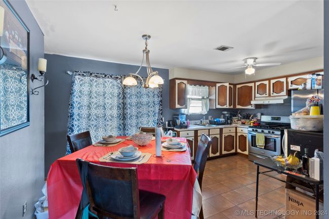 1421 S Hayes Ave, House other with 3 bedrooms, 2 bathrooms and null parking in Wagoner OK | Image 13