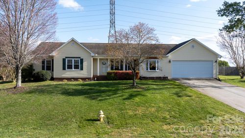 1315 Pear Dr, Conover, NC, 28613-8023 | Card Image