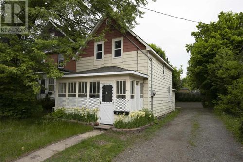 64 Albert St E, Sault Ste. Marie, ON, P6A2H9 | Card Image