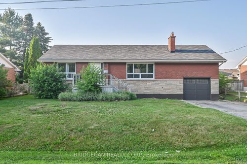 17 Brierwood Ave, Grimsby, ON, L3M1J5 | Card Image