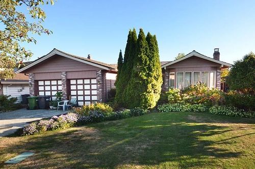 7480 Schaefer Ave, Richmond, BC, V6Y2W8 | Card Image