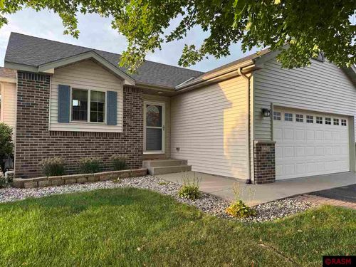2224 Fairbanks Dr, North Mankato, MN, 56003-4252 | Card Image